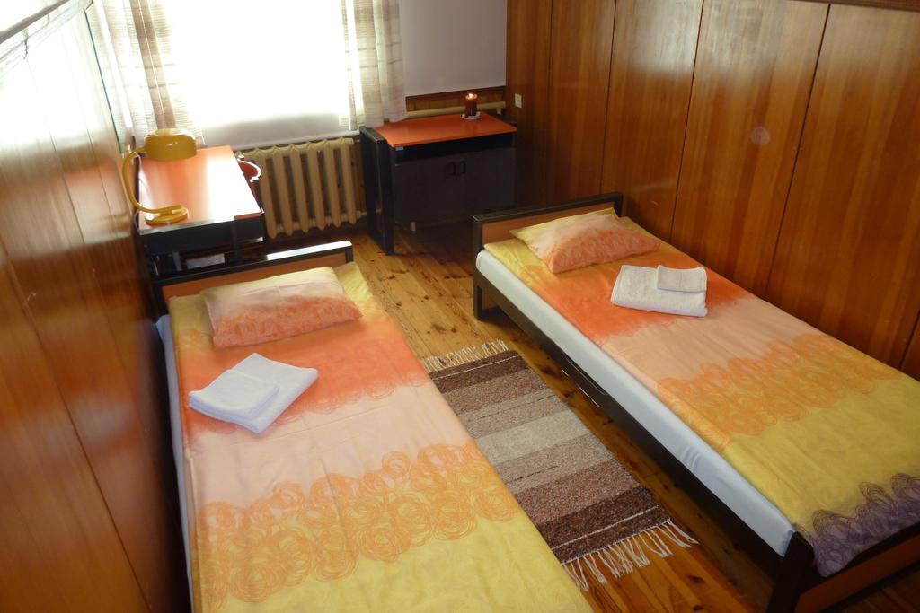 Kihelkonna Pastorate Guesthouse Oda fotoğraf